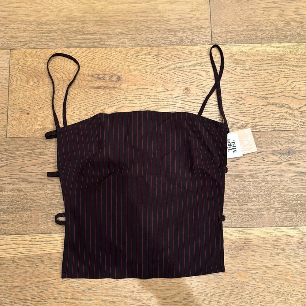 TigerMist Raven Top NWT